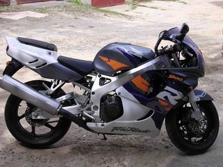 Honda CBR 900 RR Fireblade 1996