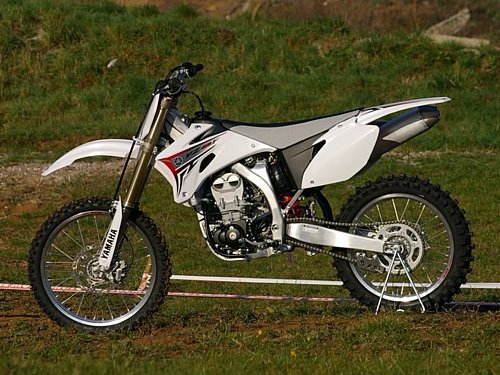 Yamaha YZ 450F  Yamaha YZ 450F