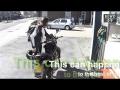 Pád bikerky na benzínke Pád bikerky na benzínke